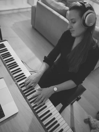 Instagram post from charlottehebels. This post is in position 7.